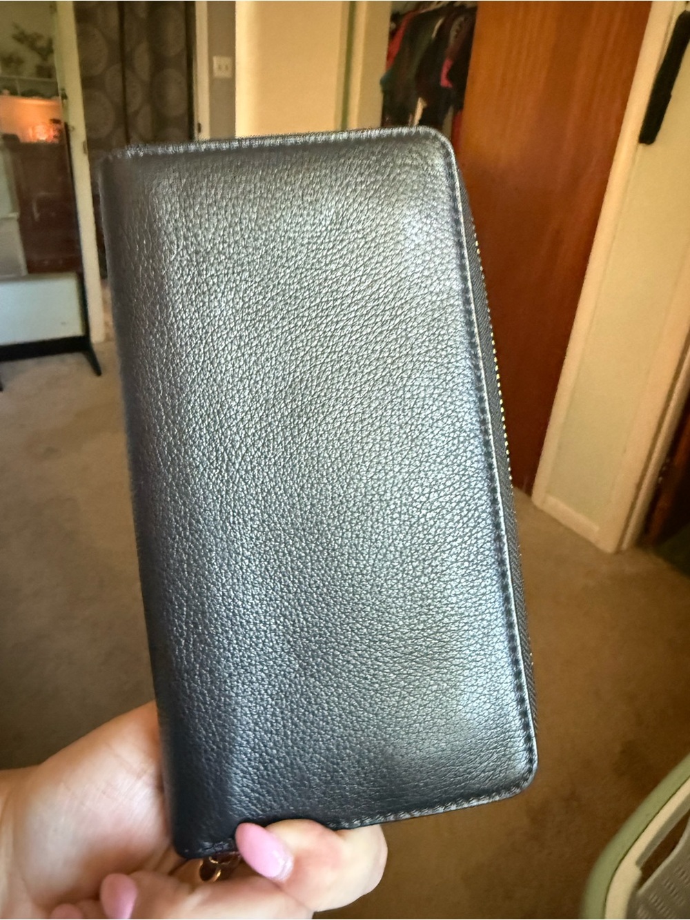Large Black Pebble Leather Zip Coach Wallet - Picture 6 of 6